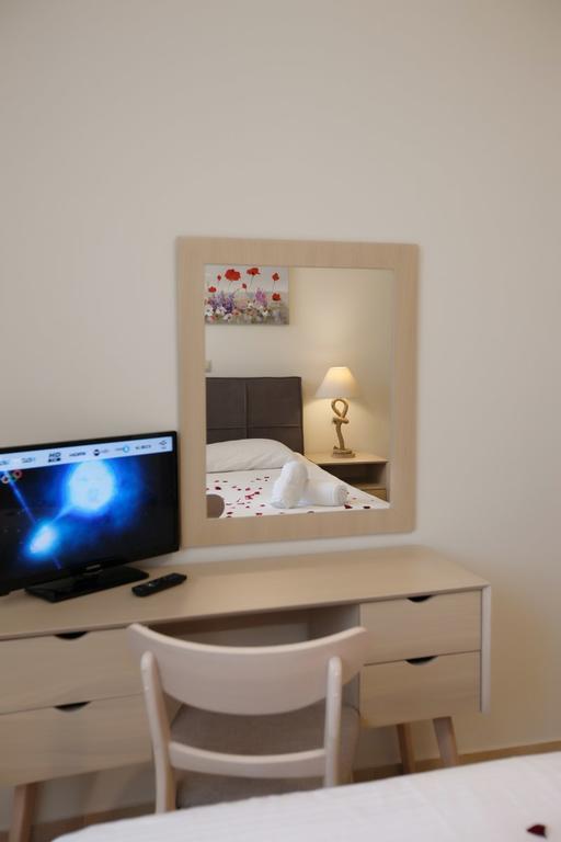 Petra Thea Apartment Kalamata Ngoại thất bức ảnh