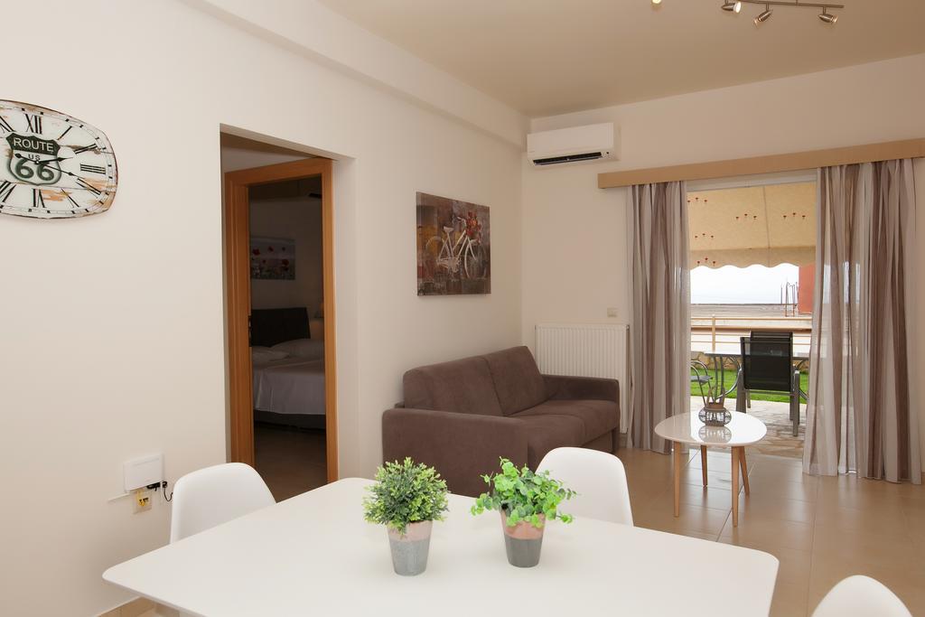 Petra Thea Apartment Kalamata Ngoại thất bức ảnh